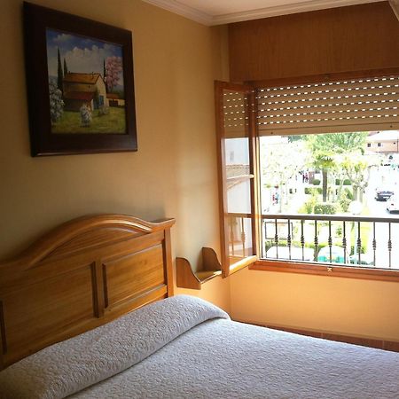 Hostal Puerta La Villa バリャドリド エクステリア 写真