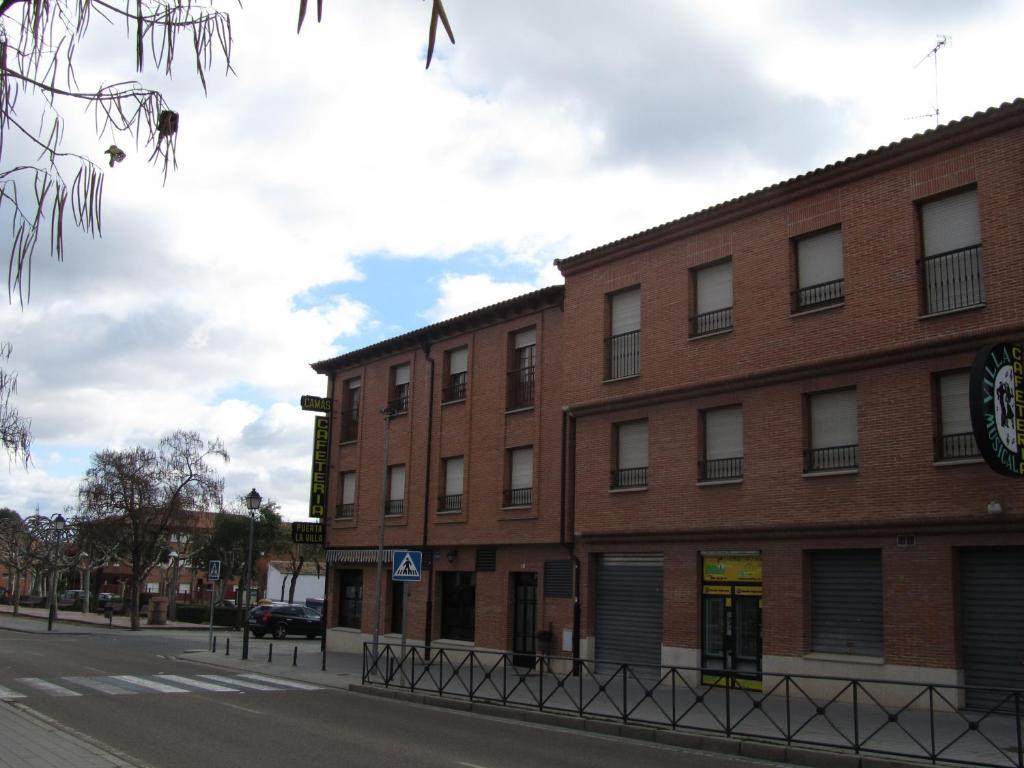 Hostal Puerta La Villa バリャドリド エクステリア 写真