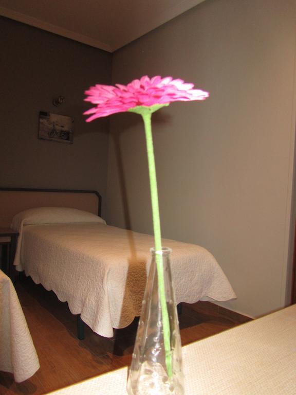 Hostal Puerta La Villa バリャドリド エクステリア 写真