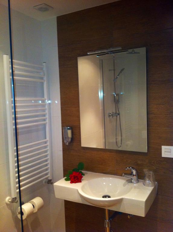 Hostal Puerta La Villa バリャドリド エクステリア 写真
